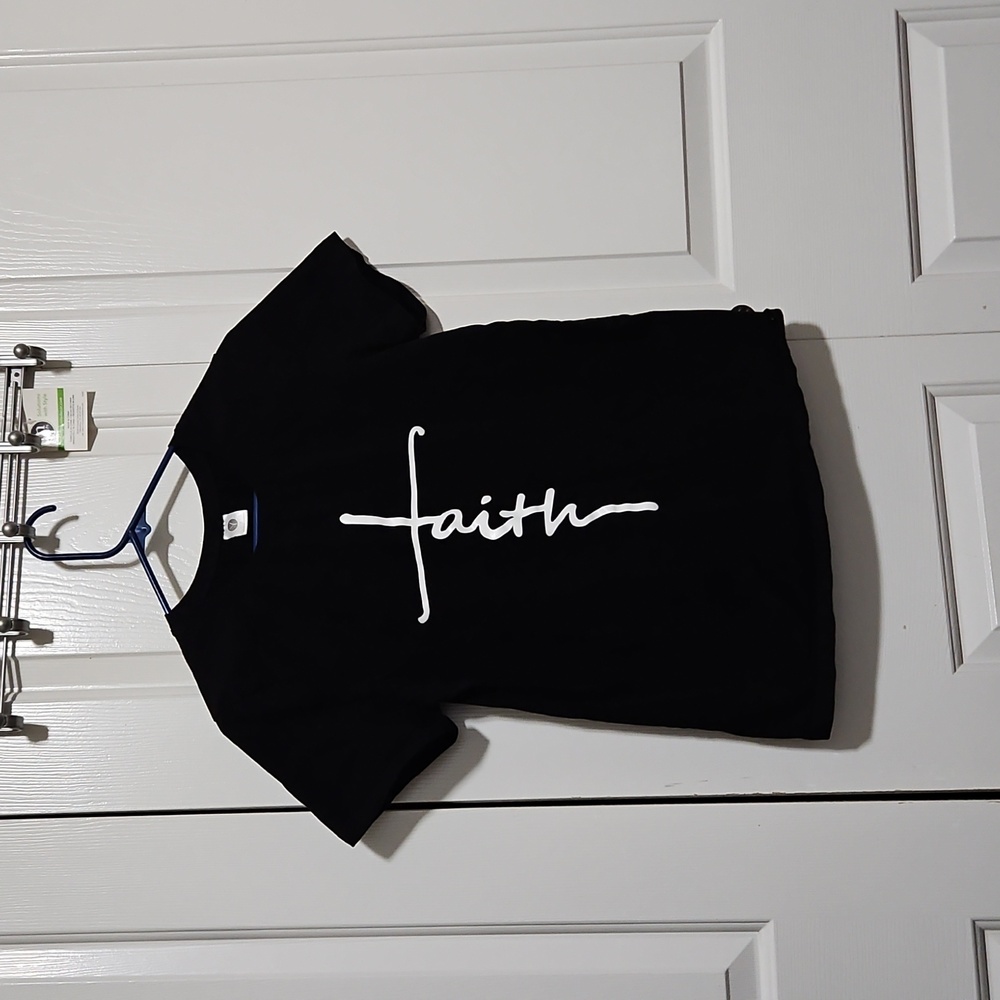 "Faith" tee